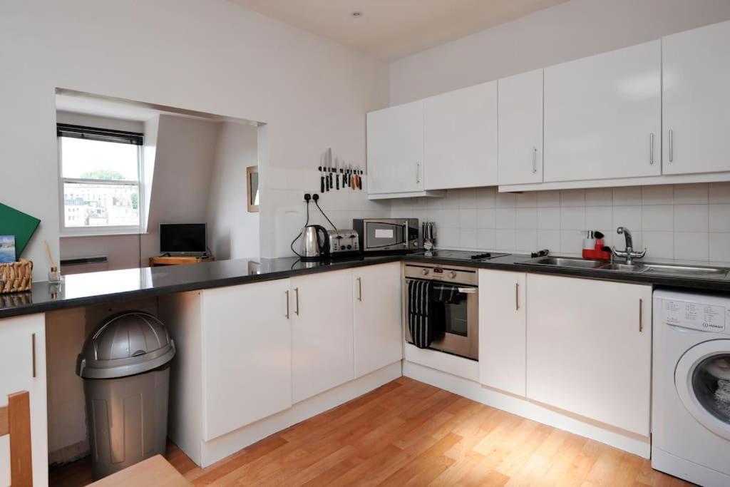 Spacious Apartment Central Бат Екстер'єр фото