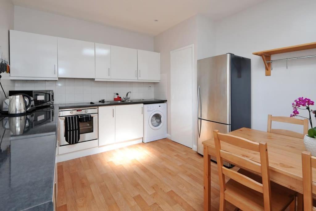 Spacious Apartment Central Бат Екстер'єр фото